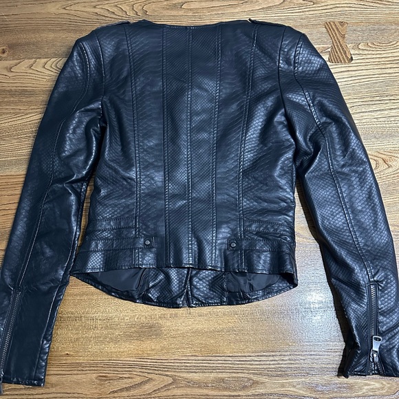 BNWT - Guess L/S Dream Jacket - Picture 2 of 4